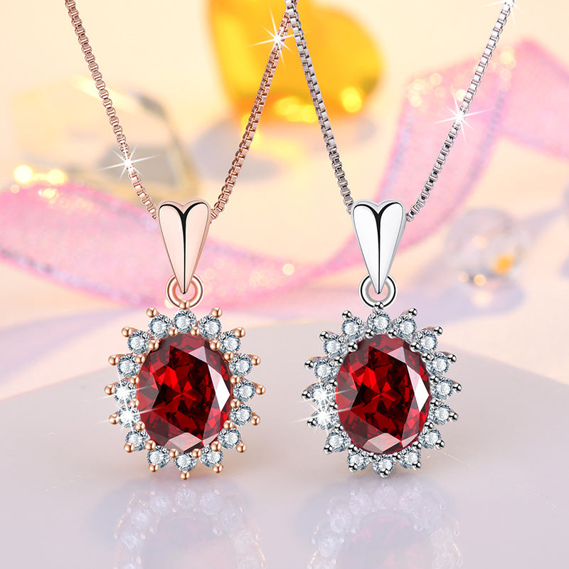 Damen filigrane Halskette mit rotem Edelstein und funkelndem Zirkonia-Besatz Shop Nory