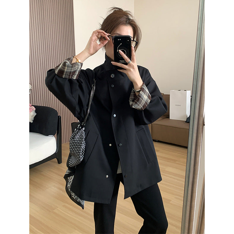 Damen Kurztrenchjacke im Oversize‑Boxy‑Schnitt mit Stehkragen und kariertem Ärmelaufschlag Shop Nory