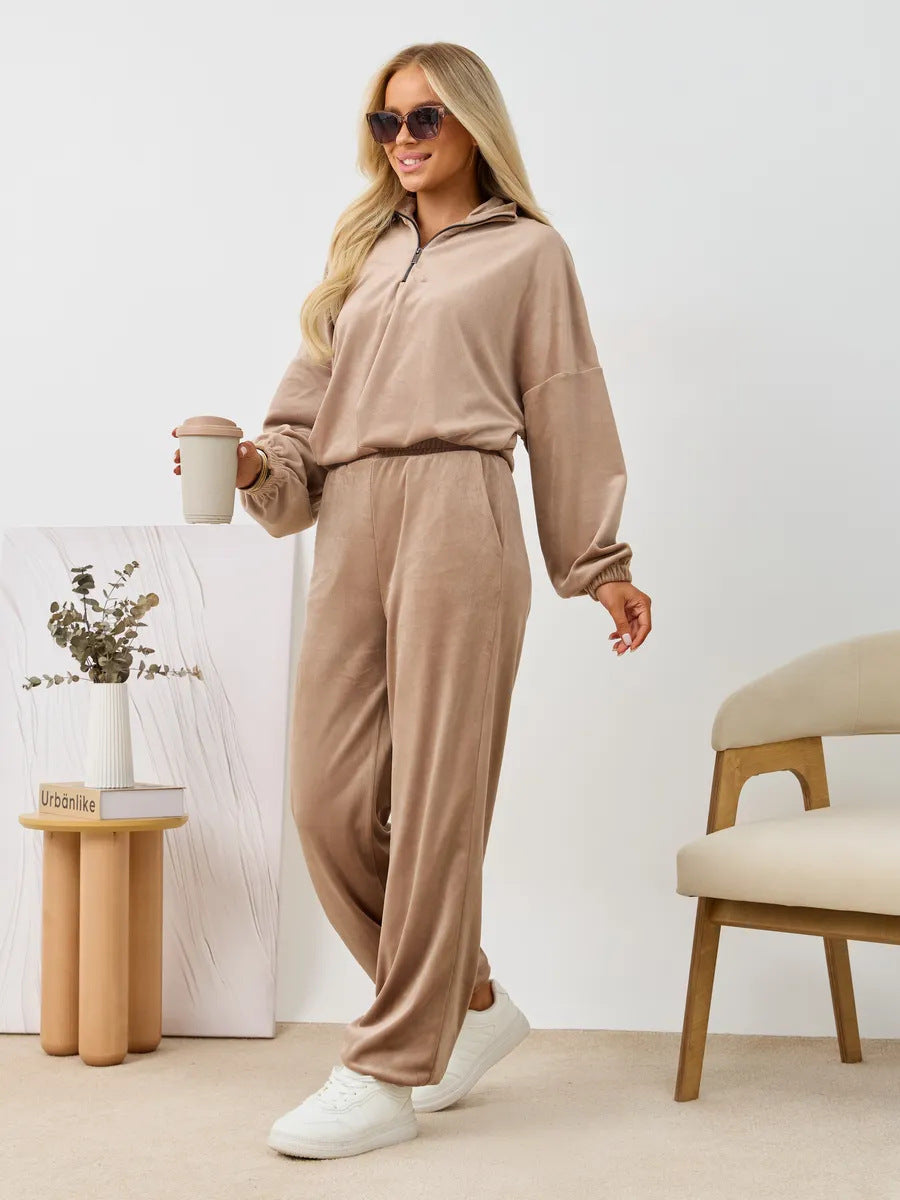 Damen samtiges zweiteiliges Lounge-Set mit Kapuzen-Halbzip und elastischer Bundhose Shop Nory