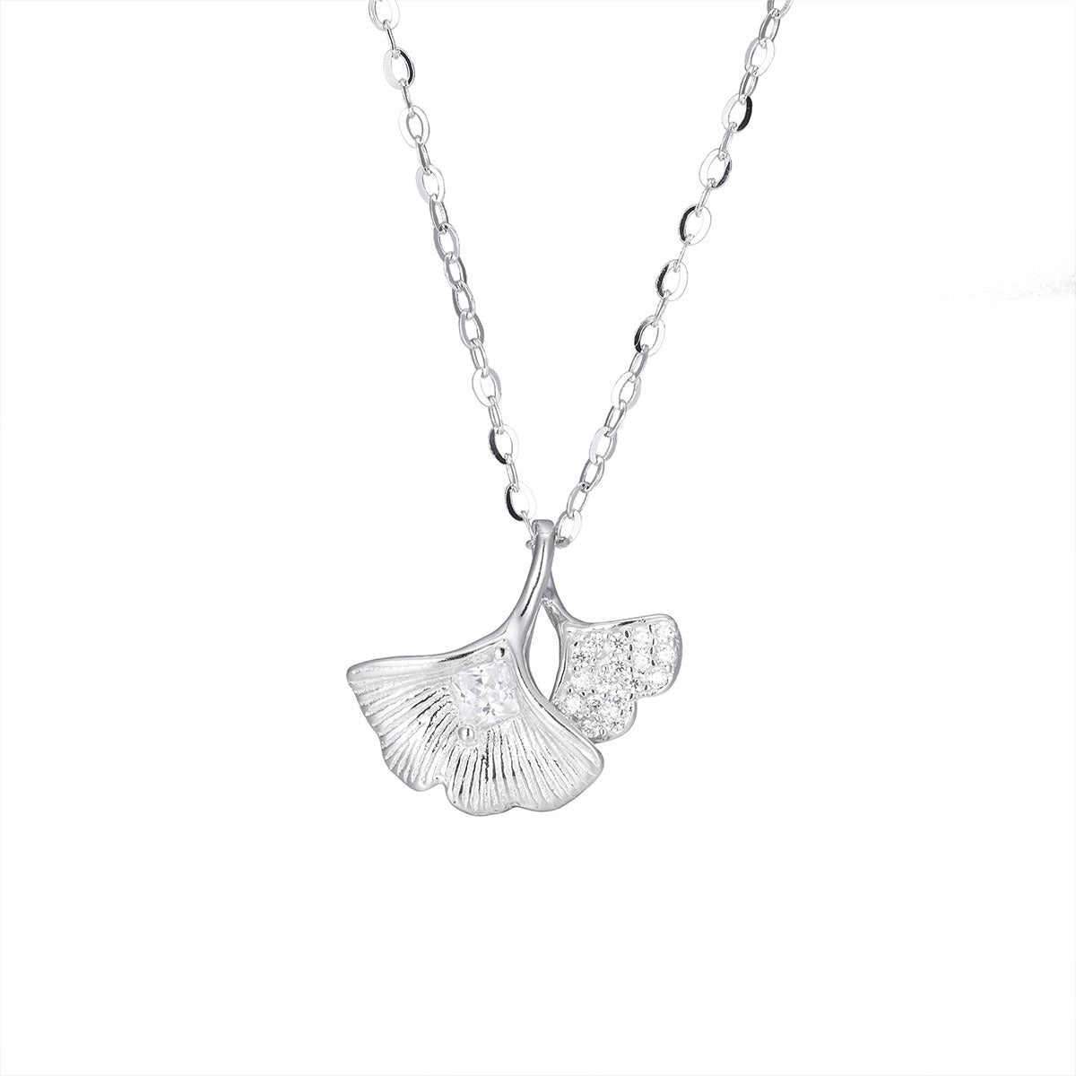 Damen Halskette mit Ginkgo-Blatt-Anhänger und funkelnden Zirkonia Shop Nory