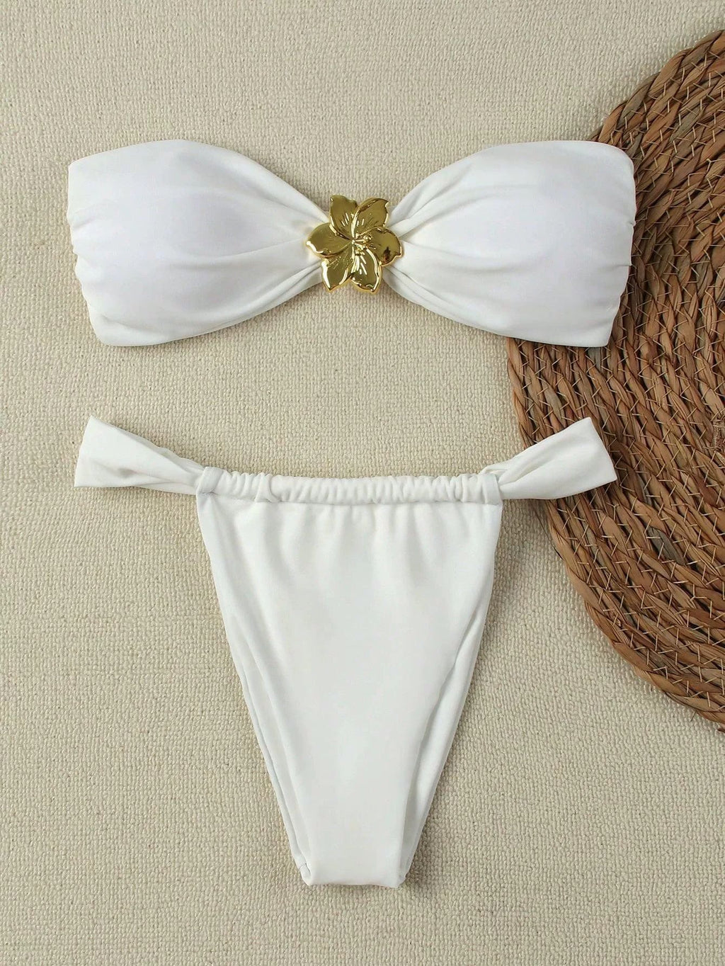Damen Bandeau-Bikini mit elegantem Verschluss und modischem Design