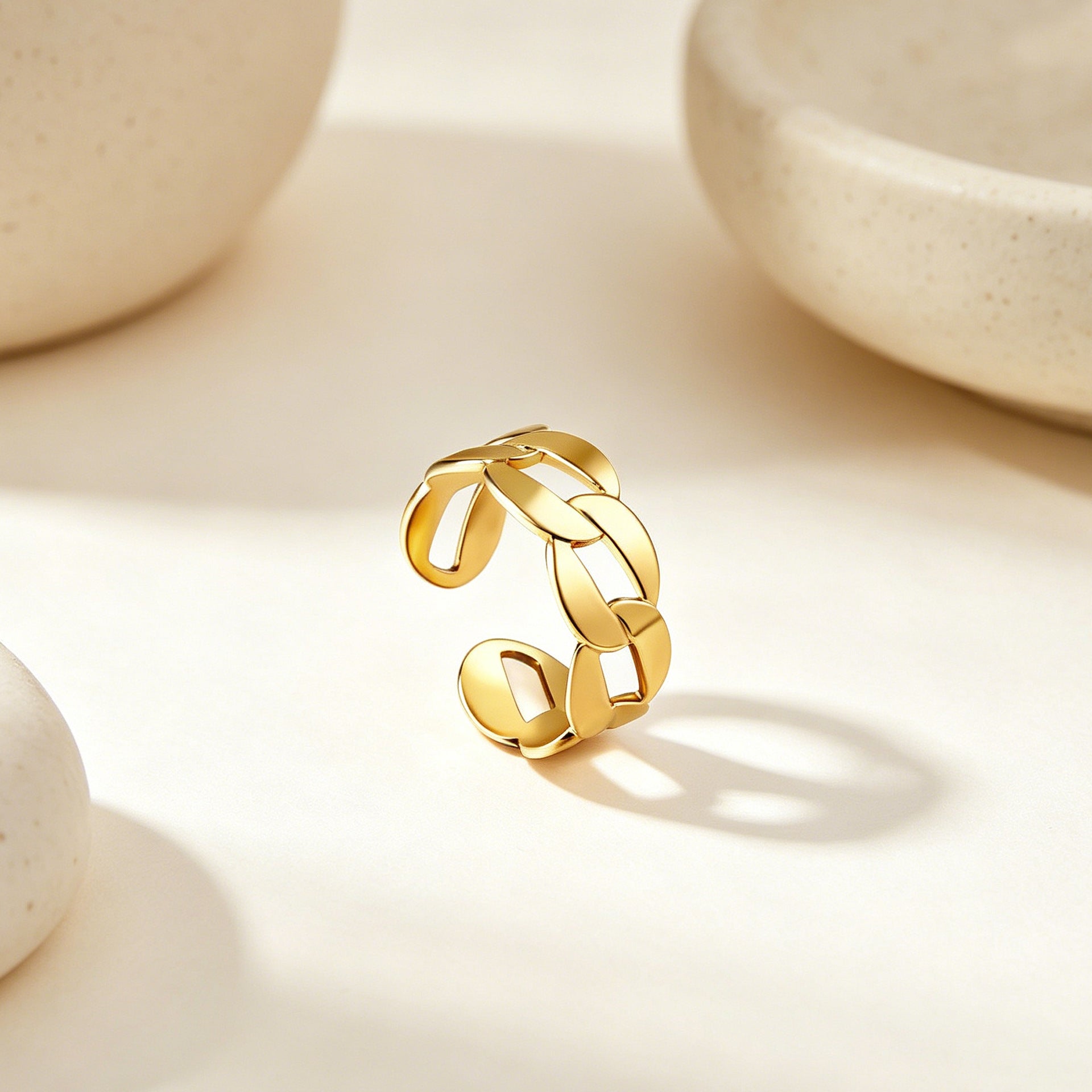 Damen Offener Armreif aus hochwertigem Edelstahl mit goldplattiertem Design Shop Nory