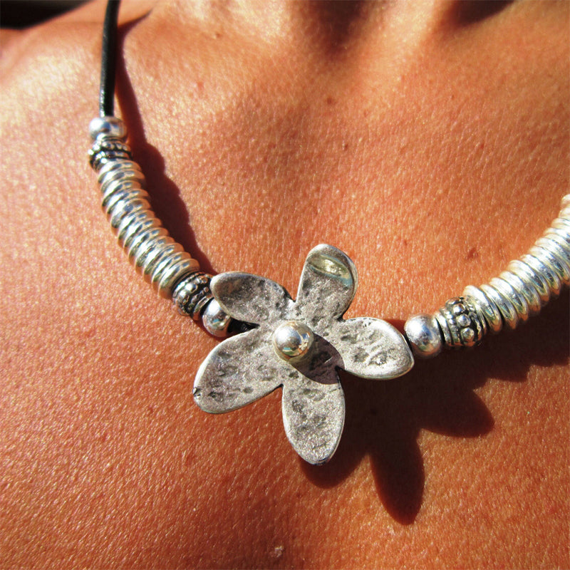 Böhmische Blumenkette | Shop Nory