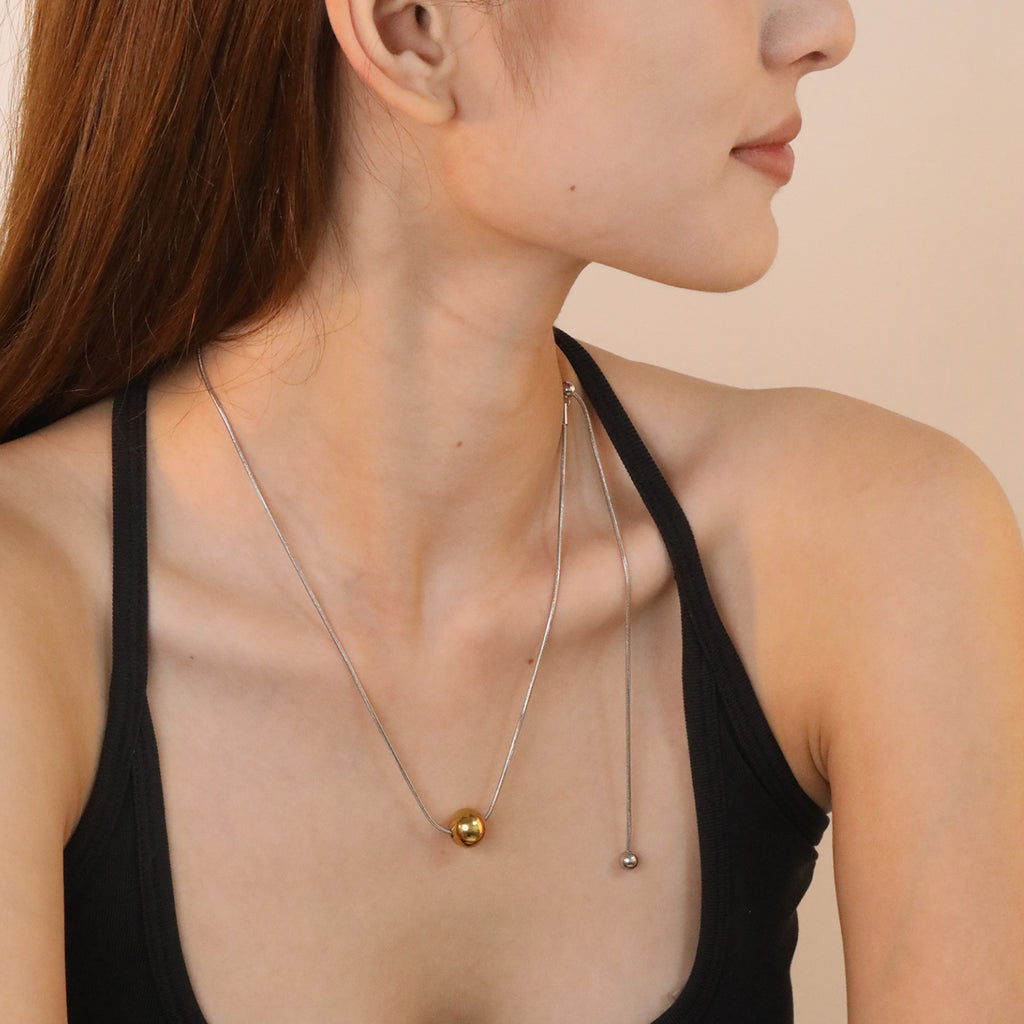Damen Halskette mit verstellbarem Kugelanhänger aus hochwertigem Edelstahl Shop Nory