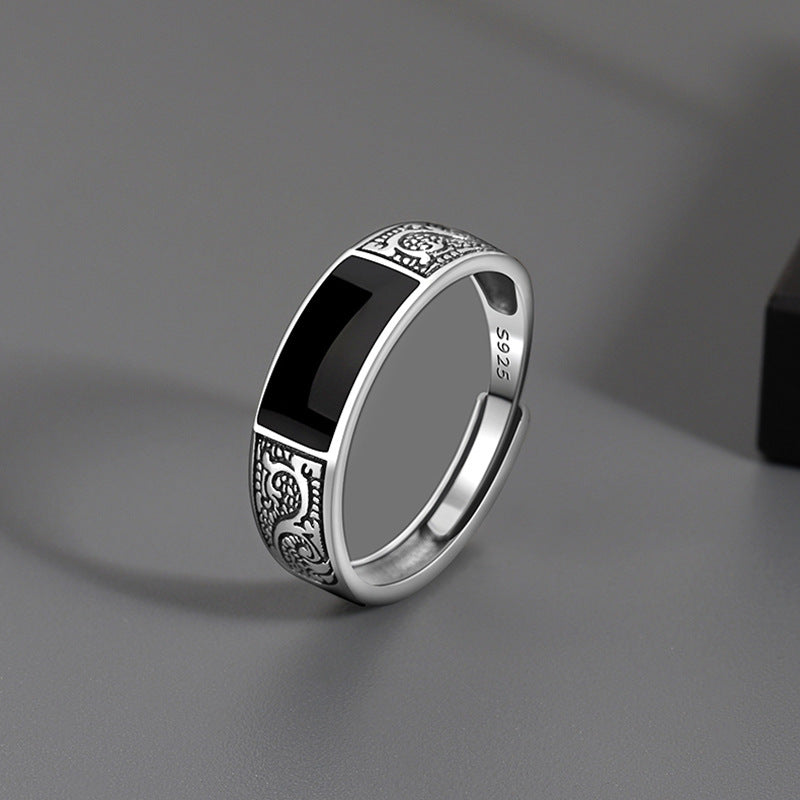 Herrenring mit kunstvollem Design und schwarzem Onyx Shop Nory