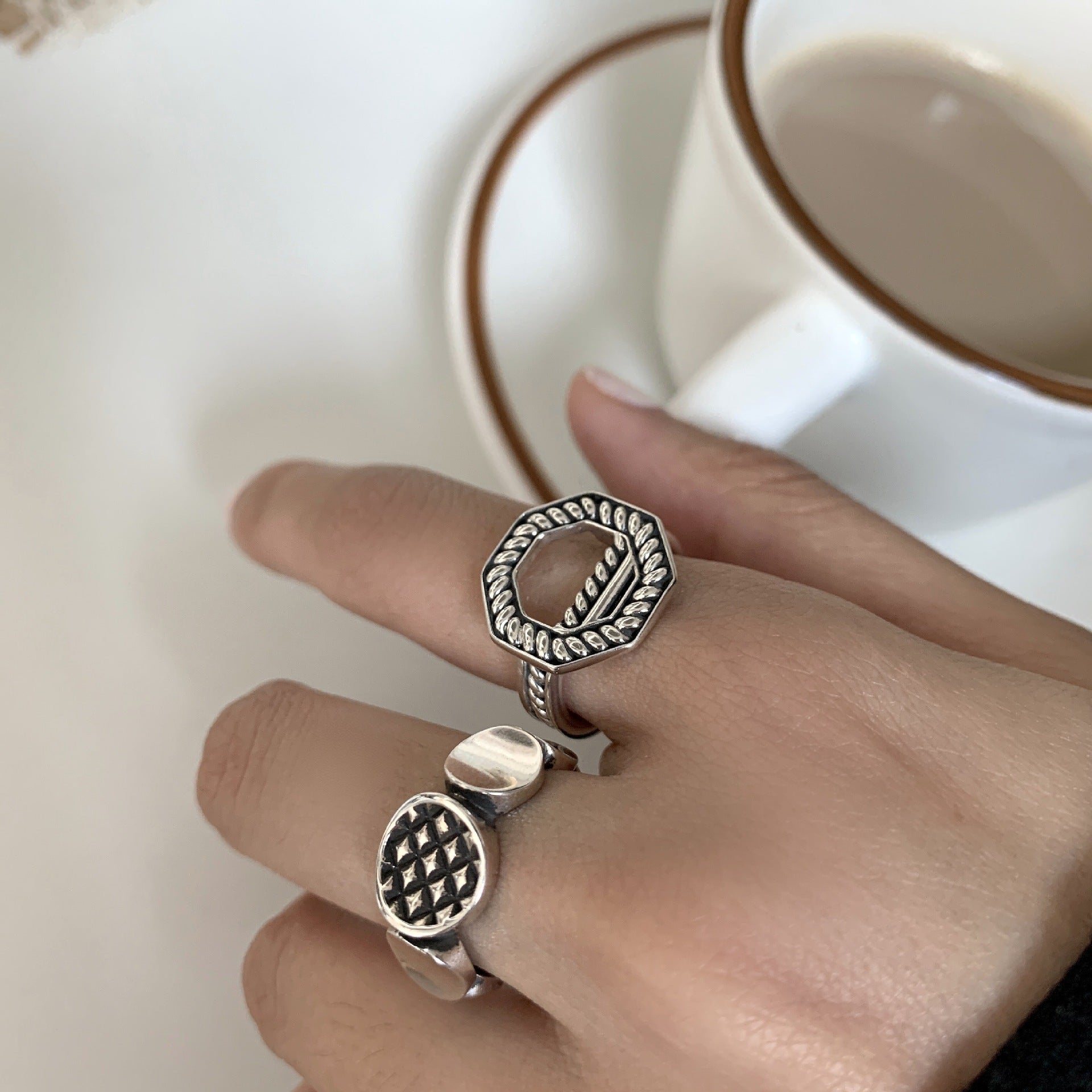 Damen Ring mit markantem Textur-Design Shop Nory