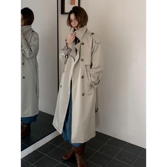 Damen Langer Trenchcoat mit Hochkragen, doppelter Sturmklappe und verstellbaren Manschetten Shop Nory