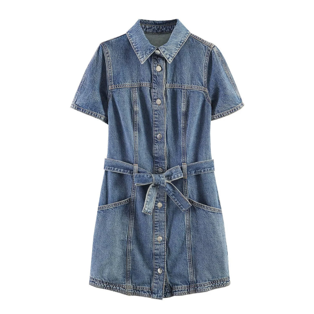 Damen Jeanskleid mit taillierter Silhouette und praktischen Taschen Shopnory