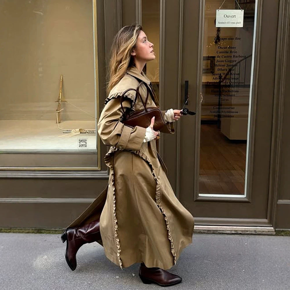 Damen maxilanger Trenchcoat mit Volant‑Schultercape und verstellbaren Manschetten Shop Nory