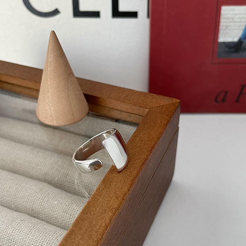 Damen Offener Ring mit modernem geometrischem Design und strukturierter Oberfläche Shop Nory