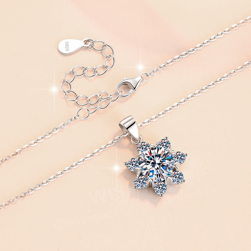 Damen Halskette mit funkelndem Schneeflockenanhänger Shop Nory