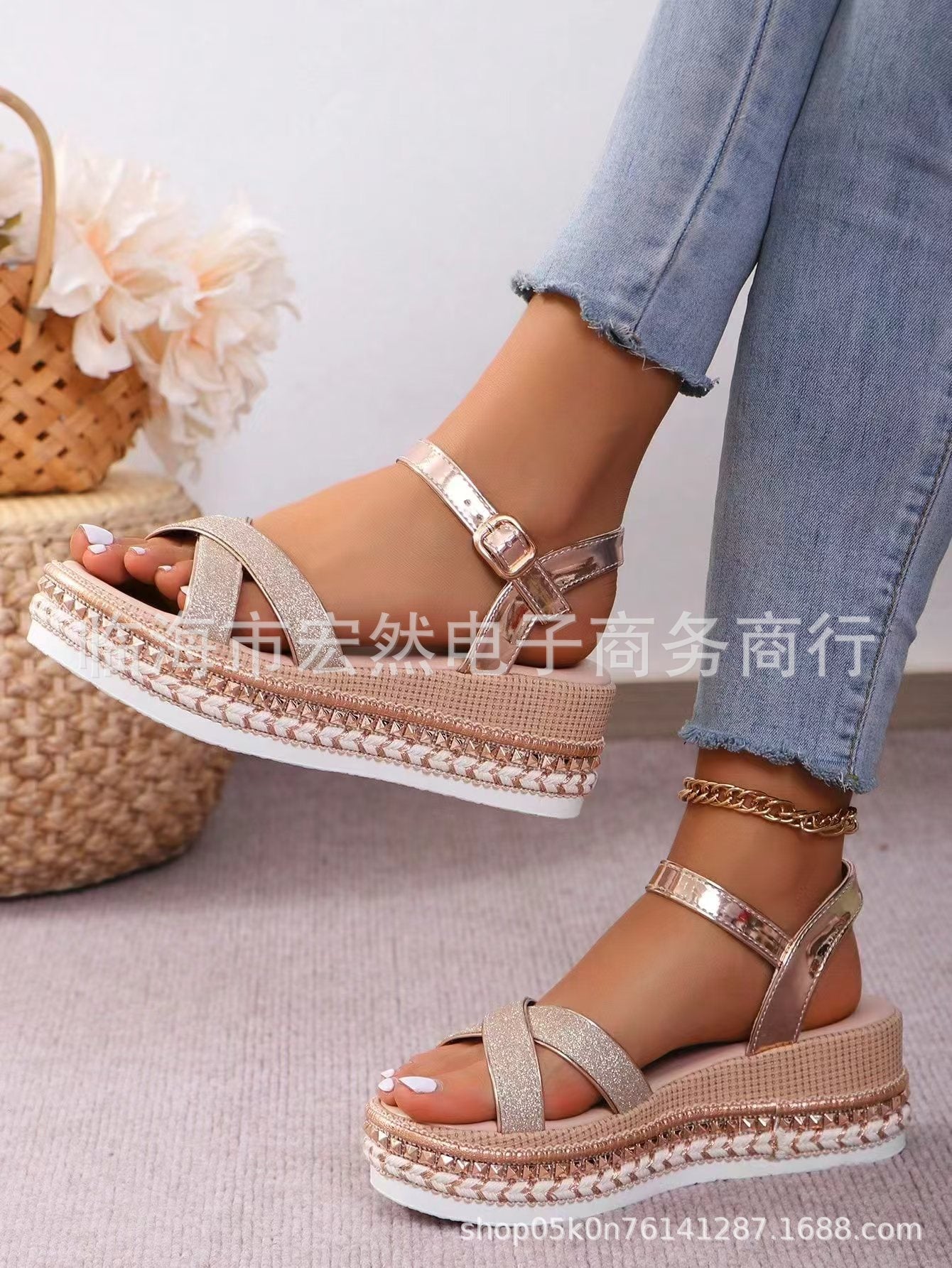 Damen Wedge-Sandaletten mit modischem Glitzer-Riemen und ergonomischem Fußbett Shopnory