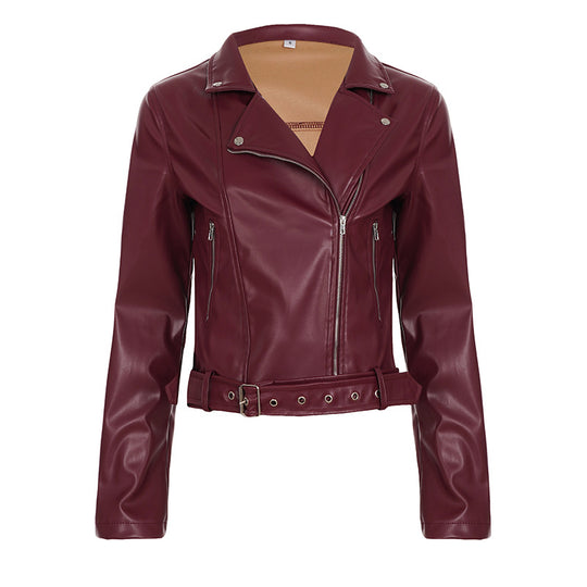 Damen nan taillierte Bikerjacke aus Kunstleder mit asymmetrischem Reißverschluss, metallischen Details und Taillengürtel Shop Nory