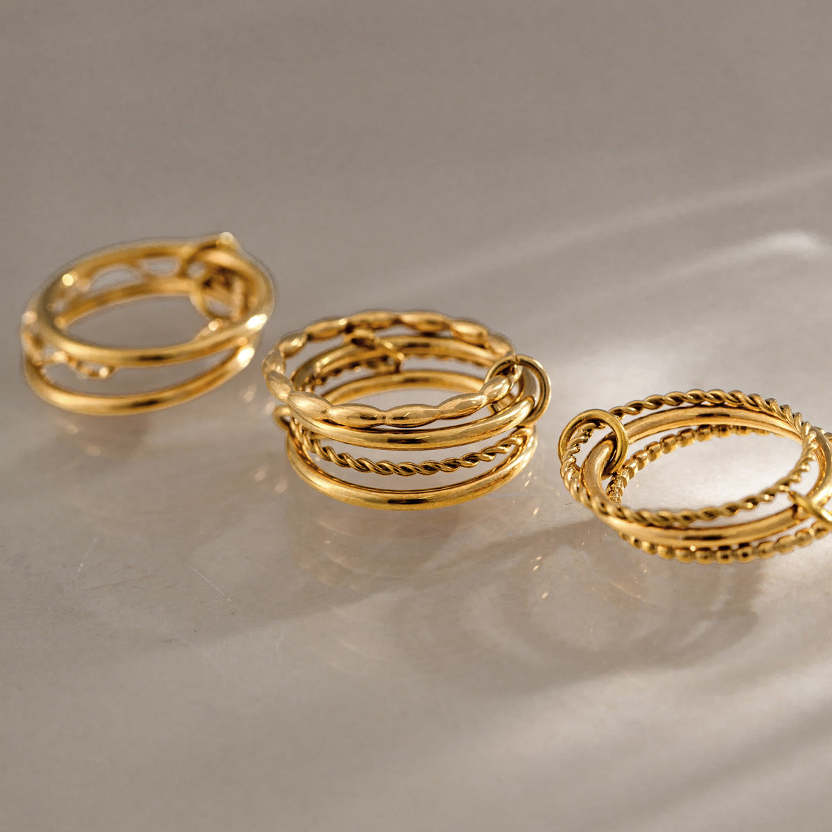 Damen Eleganter und hypoallergen Ring mit geflochtenem Design Shop Nory