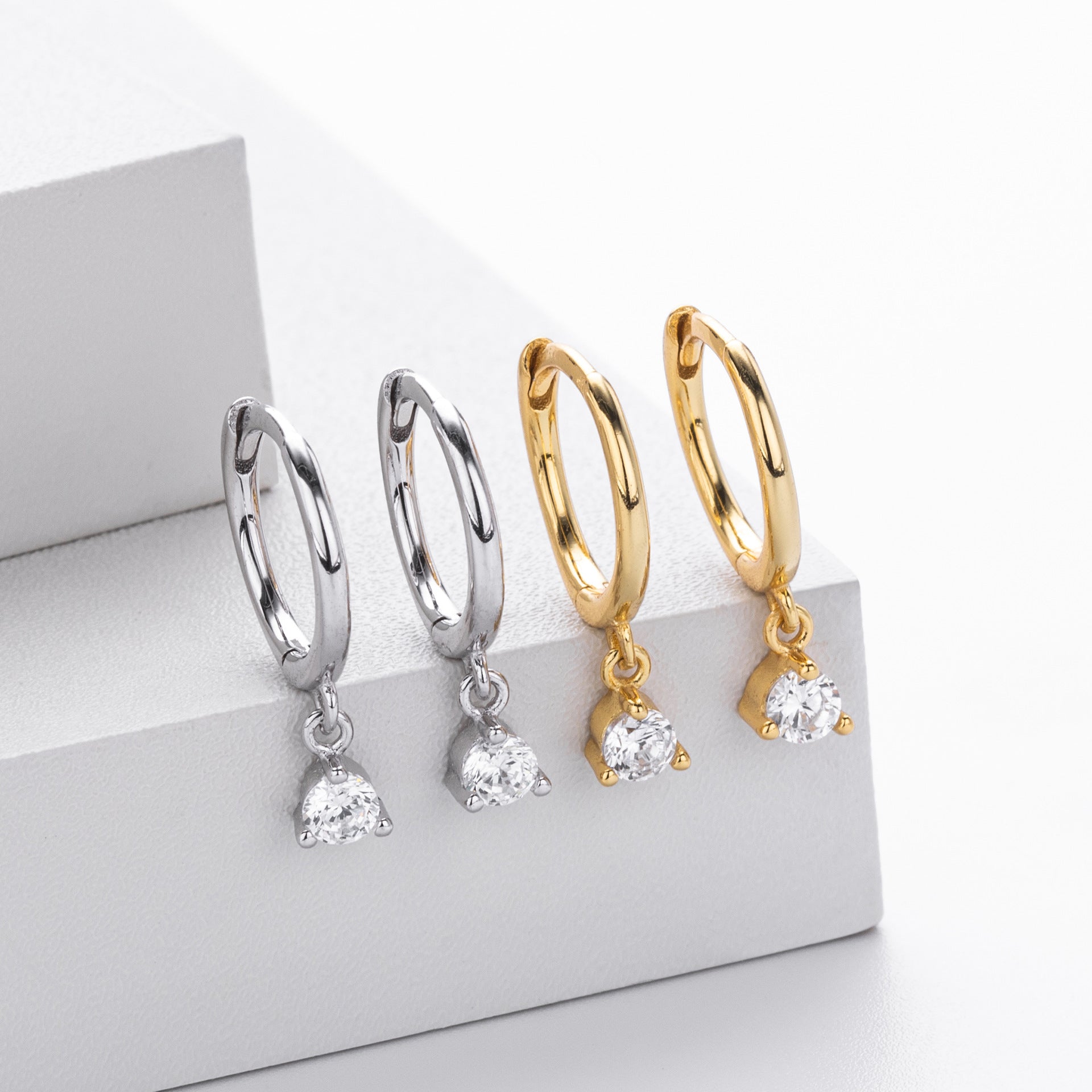 Damen Ohrhänger mit funkelnden Zirkon-Anhängern aus hochwertigem 925 Sterling Silber Shop Nory