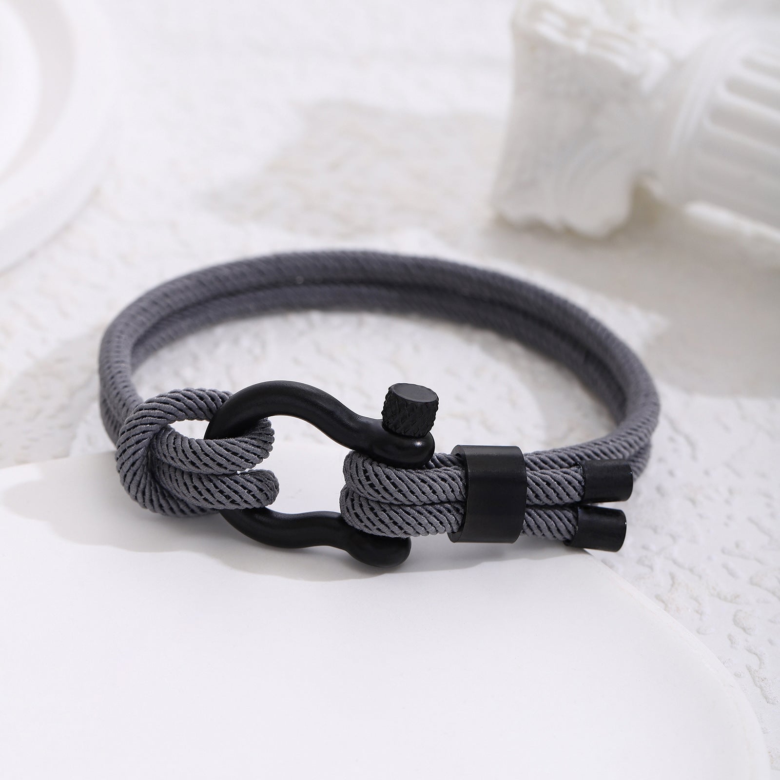 Herrenarmband aus geflochtenem Paracord mit stylischem Metallverschluss Shop Nory
