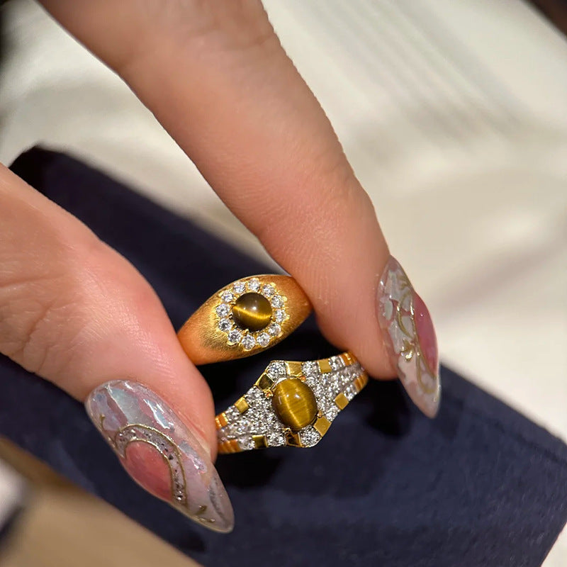 Damenring mit kunstvollem Design und facettiertem Zirkonia Shop Nory
