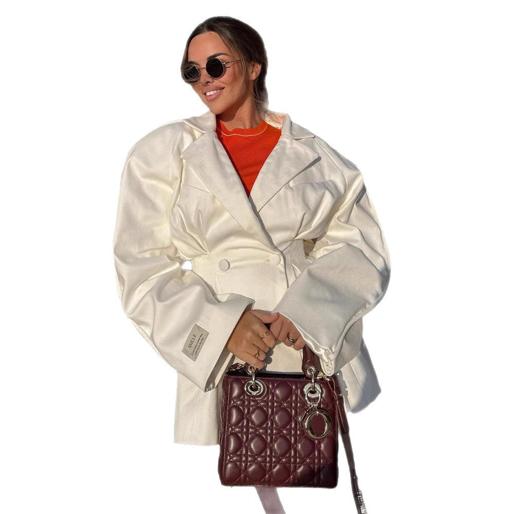 Damen Taillierter Oversize-Blazer mit betonter Schulterpartie und Kellerfalten Shop Nory