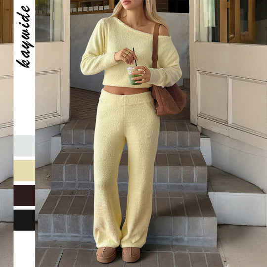 Damen nan kuscheliges Bouclé-Lounge-Set mit One-Shoulder-Crop-Pullover und Highwaist Palazzo-Hose Shop Nory