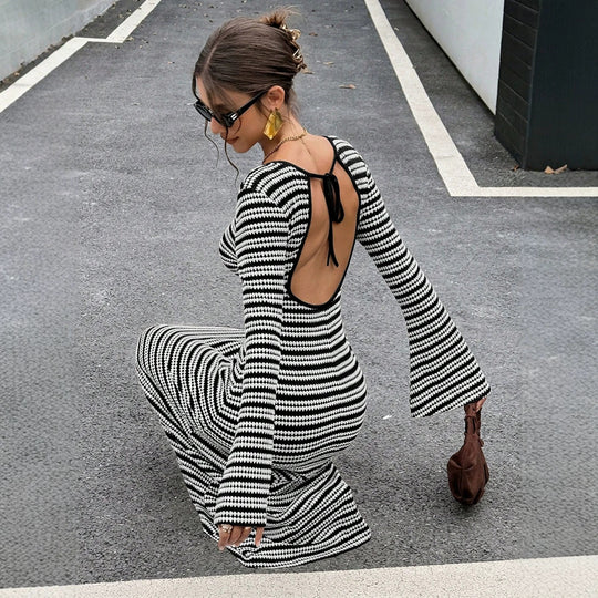 Damen Figurbetontes Ripp‑Midikleid mit Trompetenärmeln und taillierter Schnittführung Shop Nory
