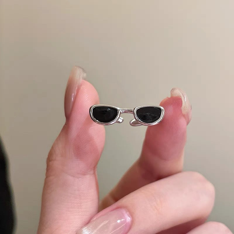Damen modischer Ring mit herzförmigen Ziersteinen Shop Nory