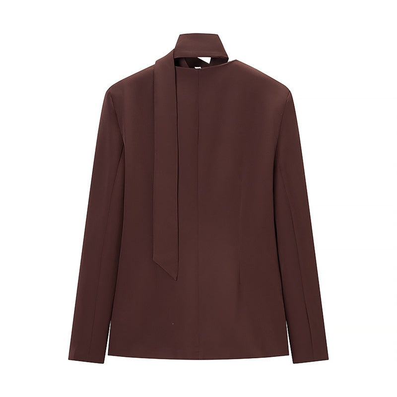 Damen Taillierter Blazer mit Schluppe, V‑Ausschnitt und Pattentaschen Shop Nory