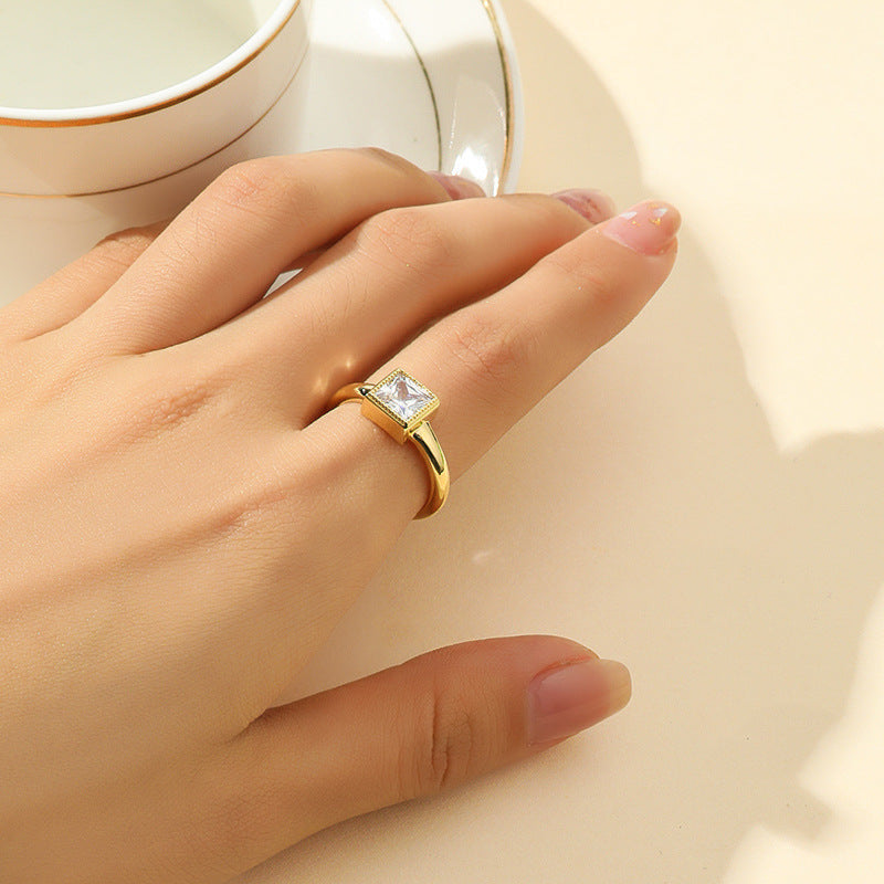 Damen eleganter Ring mit quadratischem Zirkonia Shop Nory