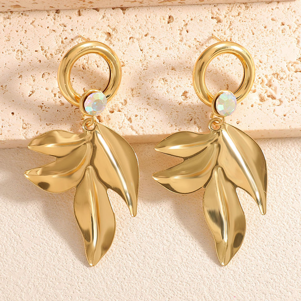 Damen Ohrringe mit kunstvollem Blattdesign Shop Nory