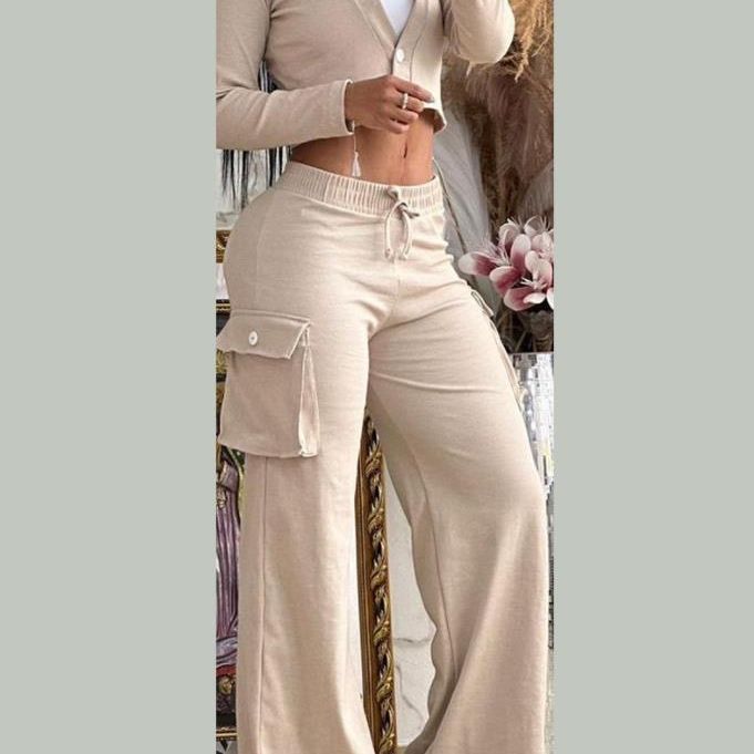 Damen Lounge-Set mit weicher Cargo-Sweathose mit weitem Bein und Cropped-Cardigan Shop Nory