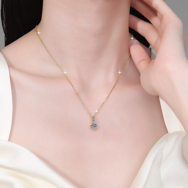 Damen Halskette mit funkelndem Zirkonia-Anhänger und eleganter Silhouette Shop Nory