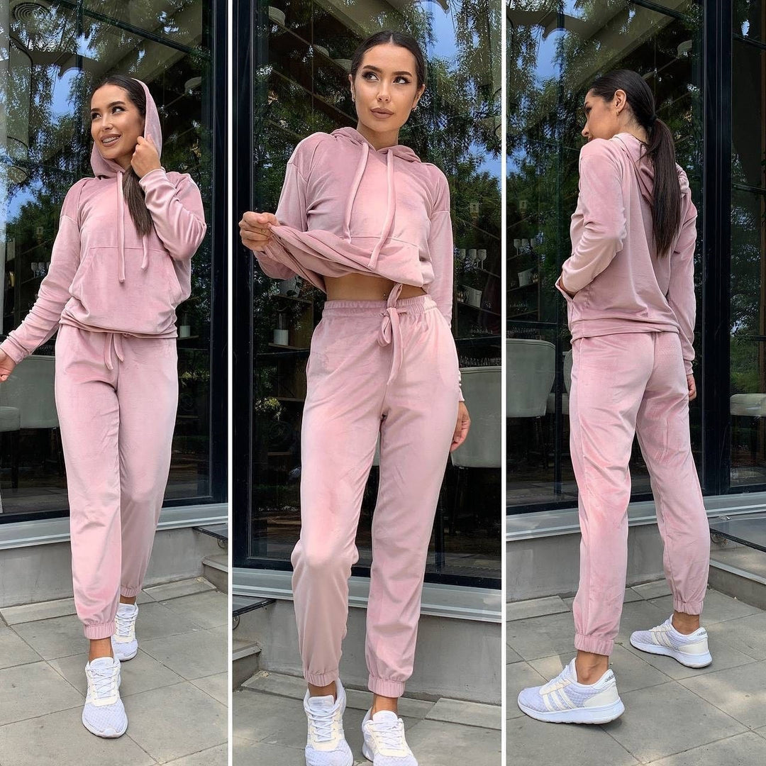 Damen Samt-Loungewear-Set mit kurz geschnittener Kapuzenjacke und Kordelzug-Jogginghose Shop Nory