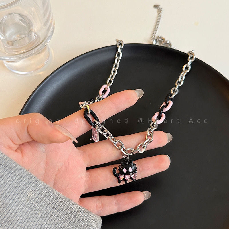 Damen Halskette mit verspieltem Anhänger und Glitzer Shop Nory