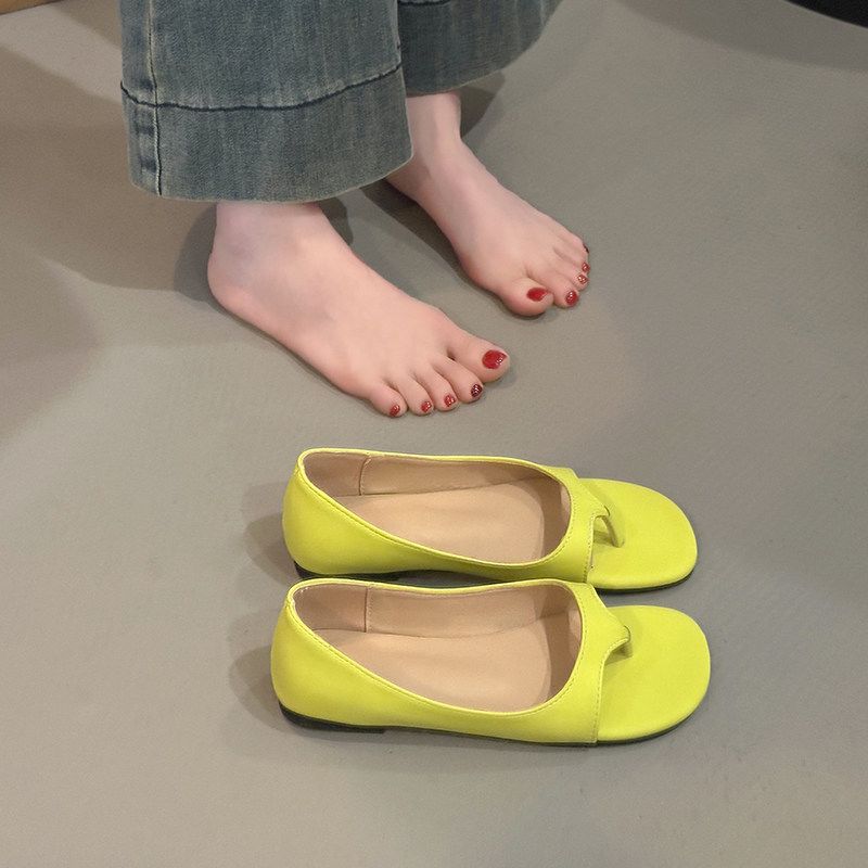 Damen Flache Slip-On-Pantoletten mit Zehenring und weichem Komfortfußbett Shop Nory