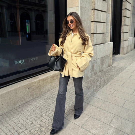 Damen Wollmix-Kurzjacke mit Bindegürtel, kastiger Silhouette und dezentem Revers Shop Nory