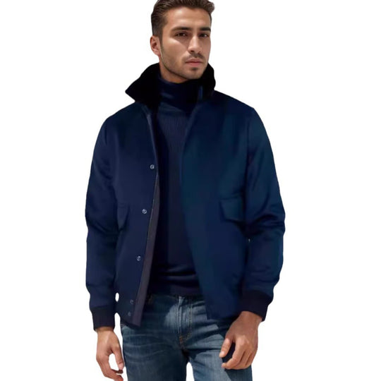 Herren Bomberjacke mit Stehkragen, Druckknopfleiste und aufgesetzten Pattentaschen Shop Nory