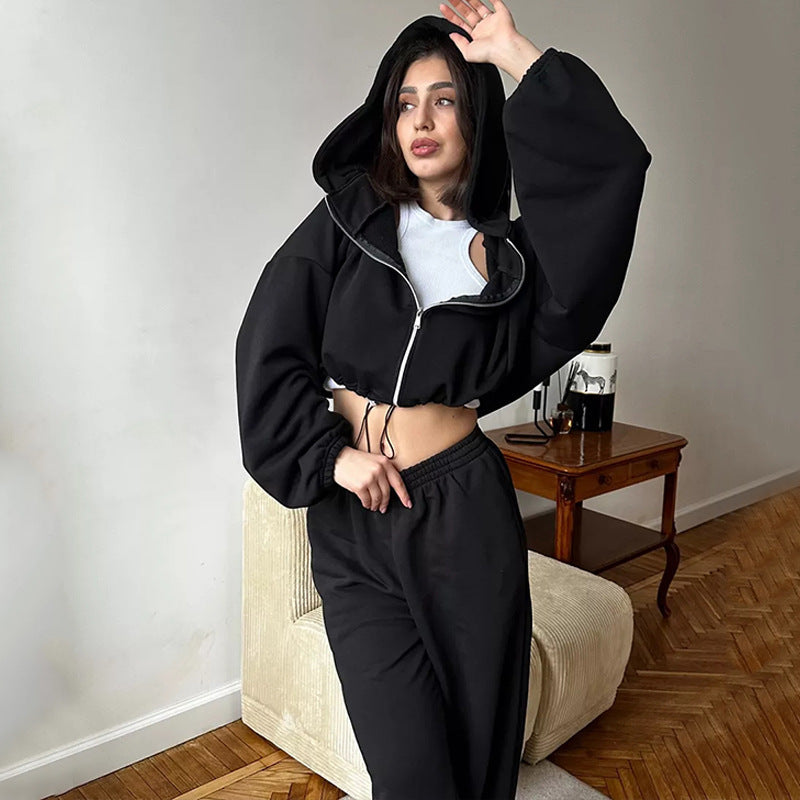 Damen kurzes Kapuzenzipper-Lounge-Set mit oversized Ärmeln und weitem Jogginghose-Schnitt Shop Nory