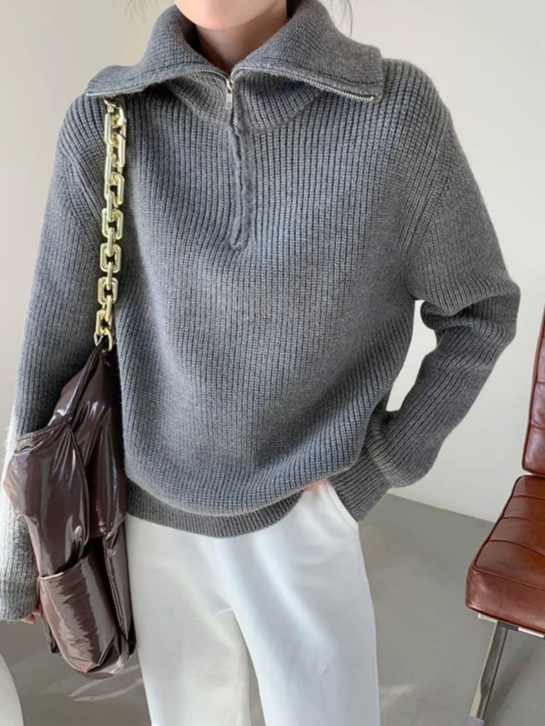 Damen Leichter Strickpullover mit hohem Kragen und Reißverschluss