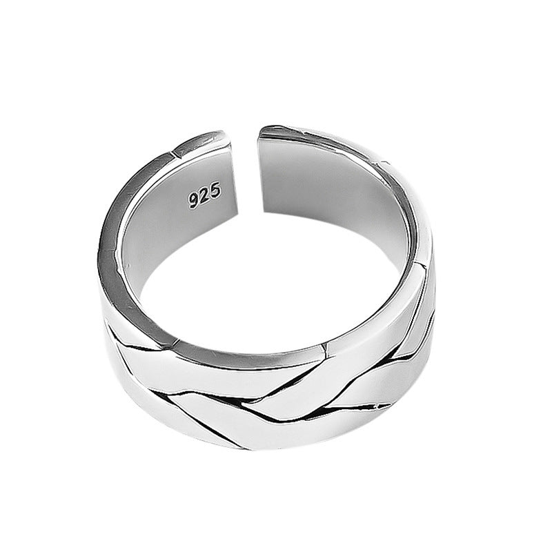 Damenring mit geschwungenem Design und glänzender Oberfläche Shop Nory