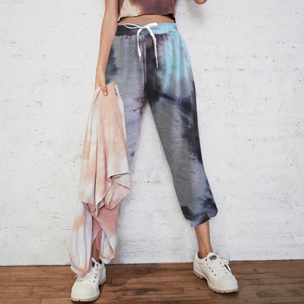 Damen Jogginghose im kreativen Batikdesign mit elastischem Bund und praktischen Taschen