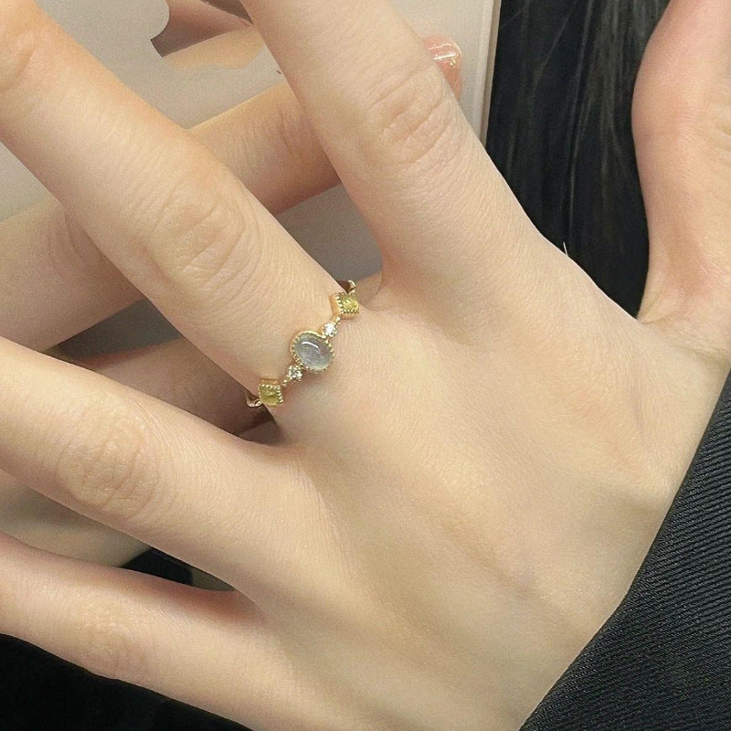 Damen Offener Ring mit strukturierter Oberfläche und elegantem Edelstein Shop Nory