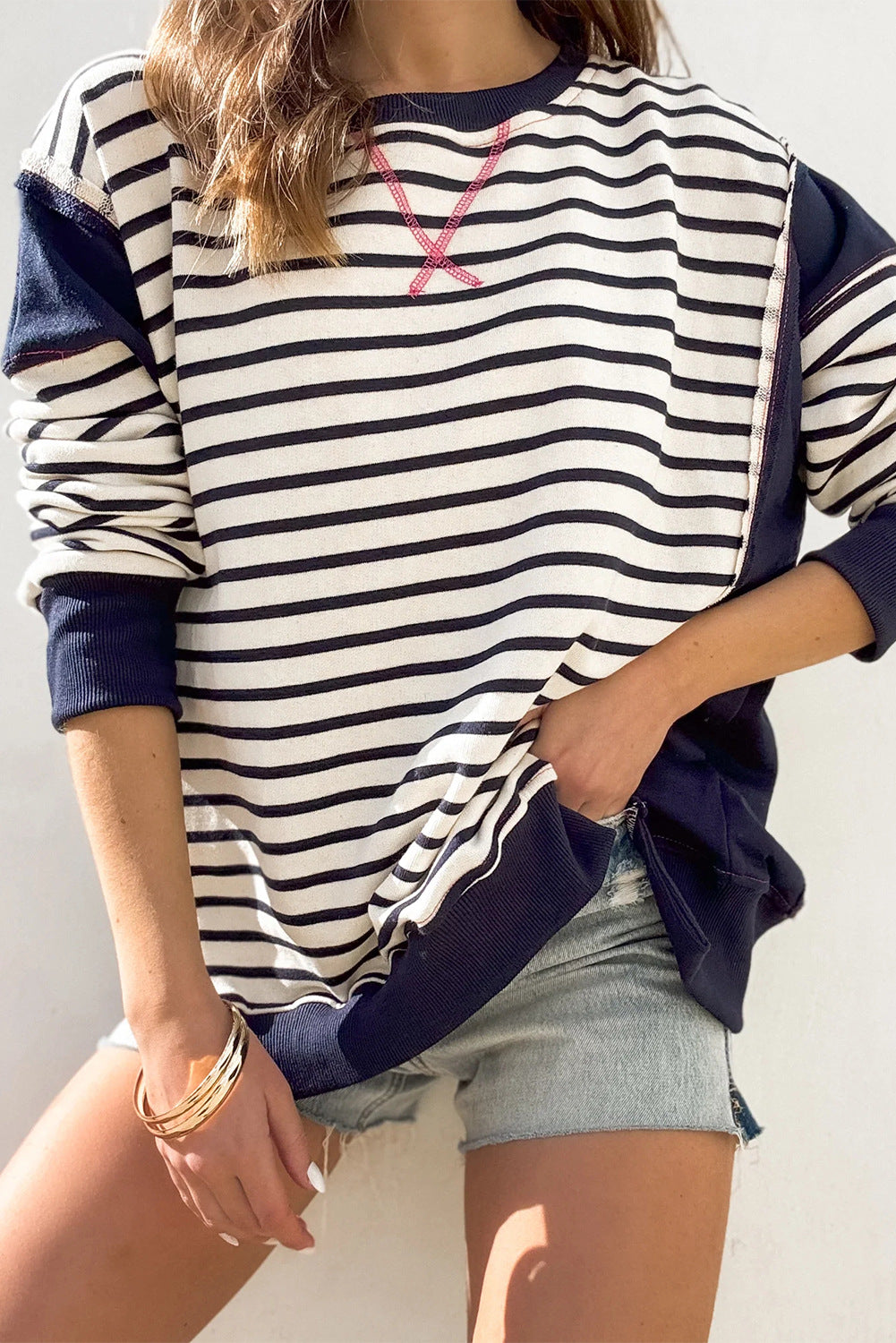 Damen Oversize-Sweatshirt im Marinelook mit Streifen, Raglanärmeln und Rippenbündchen Shop Nory