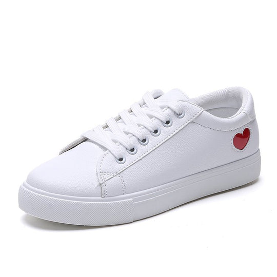 Damen Minimalistische Low-Top Sneaker mit glatter Kunstlederoptik und komfortabler Gummisohle Shop Nory