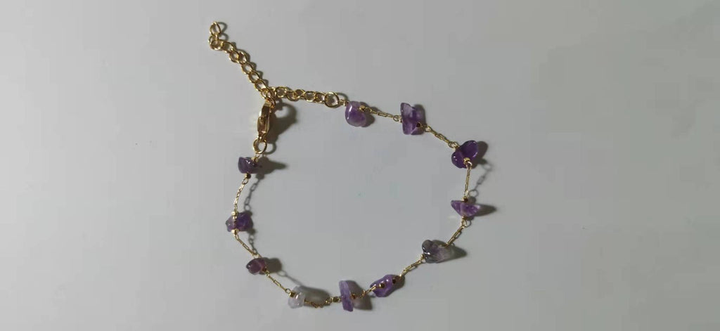 Damen Armband mit natürlichen Edelsteinen und goldfarbenen Akzenten Shop Nory