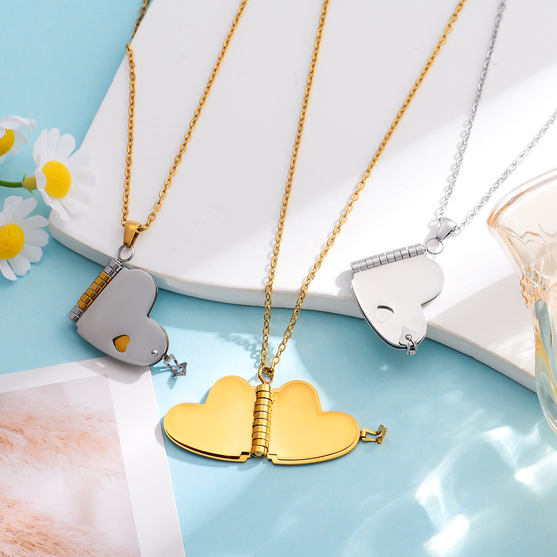 Damen Herzförmiger Medaillon-Anhänger mit Spiralverschluss Shop Nory