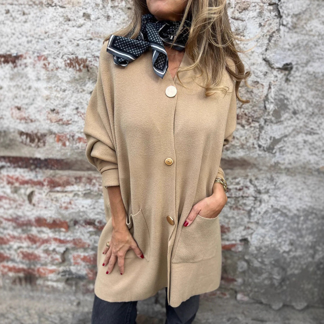 Damen Oversize Strickmantel-Cardigan mit aufgesetzten Taschen und Zierknöpfen Shop Nory