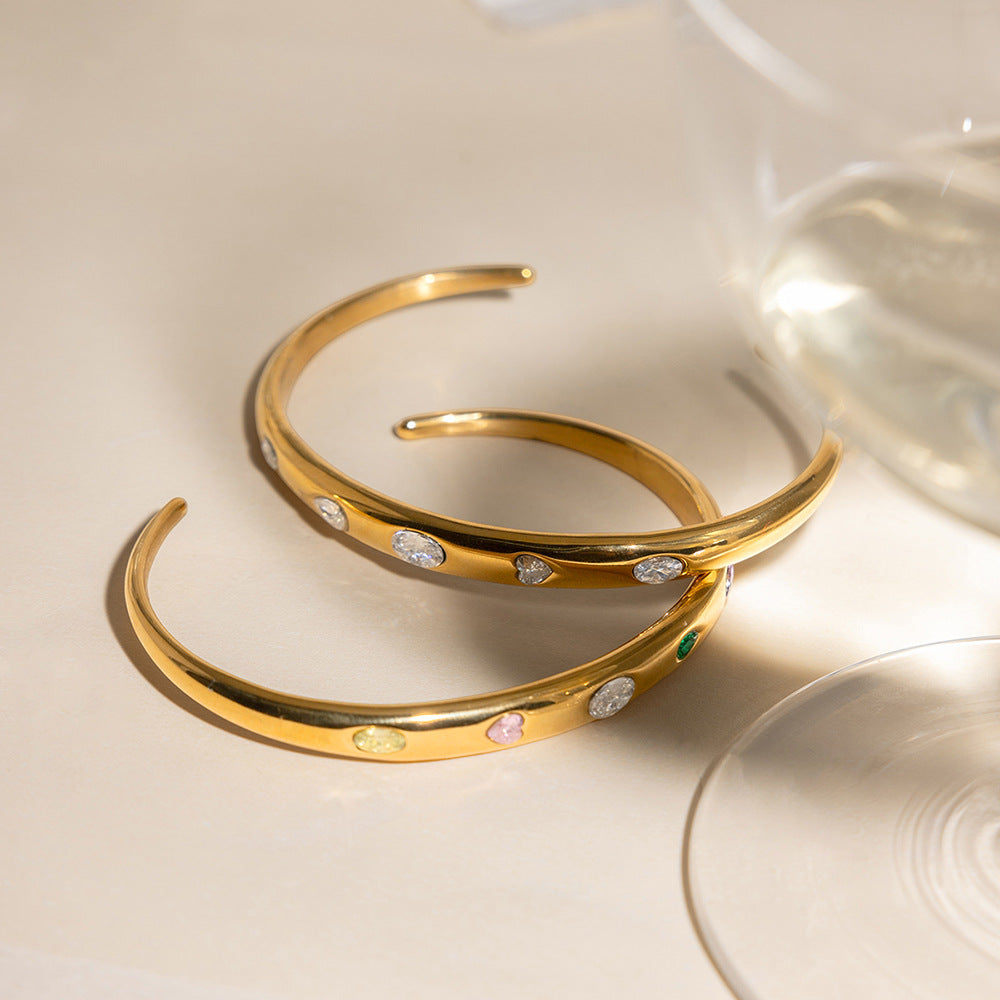 Damen Offenes Armband mit bunten Zirkonia aus hypoallergenem Edelstahl Shop Nory