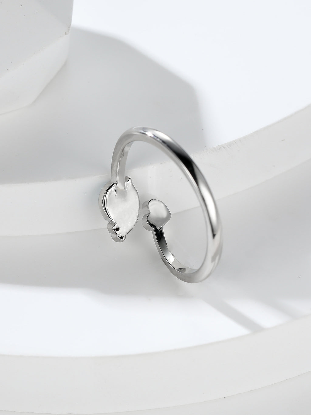 Damen Ring mit filigranem Design und schimmerndem Opal-Shop Nory