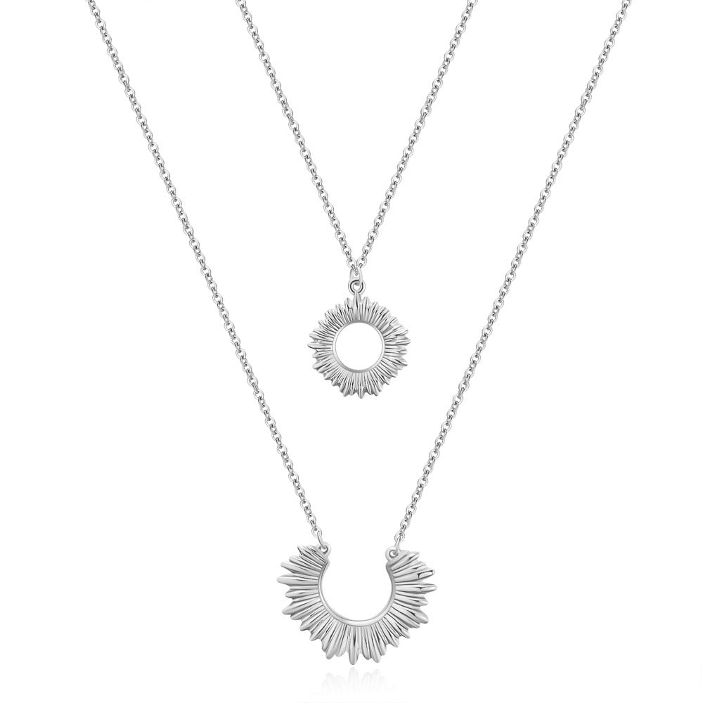 Damen Halskette mit doppellagigem Anhänger im modernen Sonnenmotiv Shop Nory