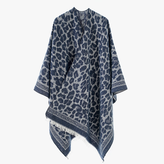 Damen Grobgewebter Überwurf im Denim‑Look mit tonigem Animal‑Jacquard und Fransensaum Shop Nory