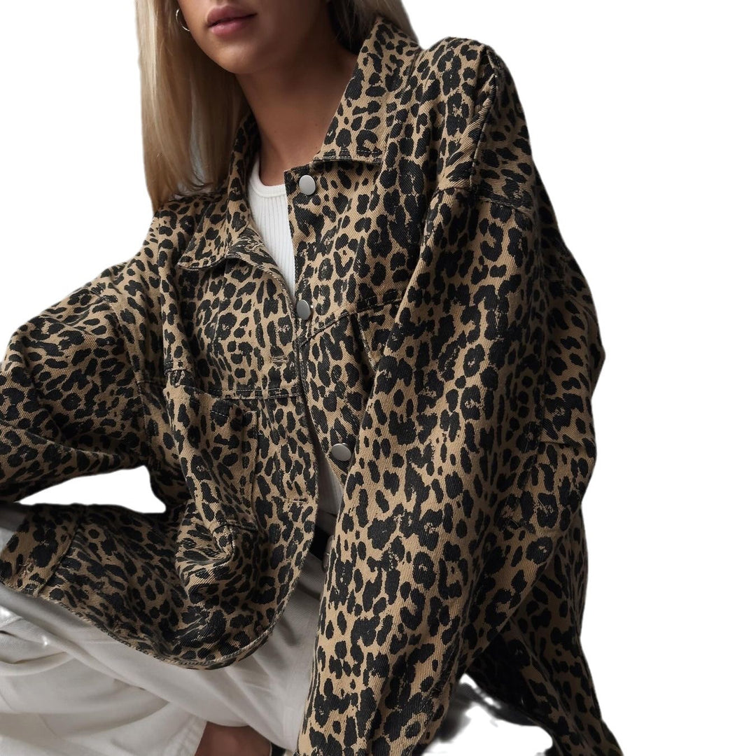 Damen Oversize-Jeansjacke mit Leopardenprint und aufgesetzten Brusttaschen Shop Nory